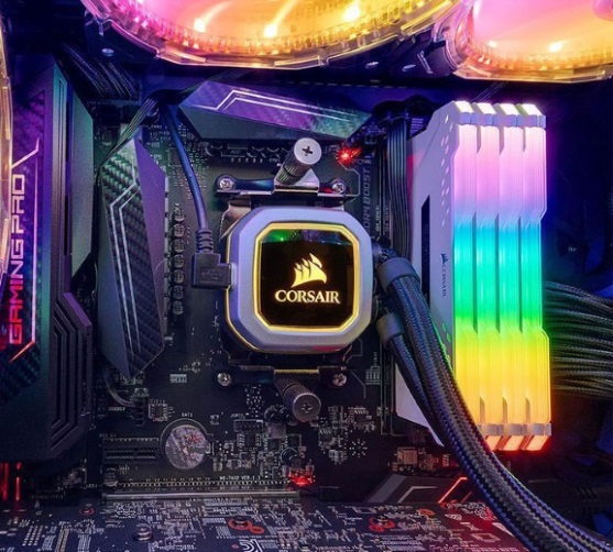 Second Image: CMW16GX4M2C3000C15W